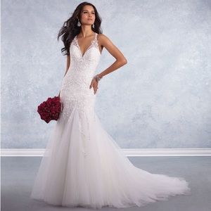 Alfred Angelo #3005
(Signature collection)